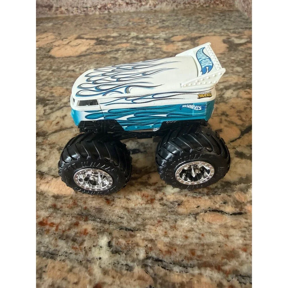Hot Wheels Monster Truck Volkswagon Drag Bus 1/64 Use